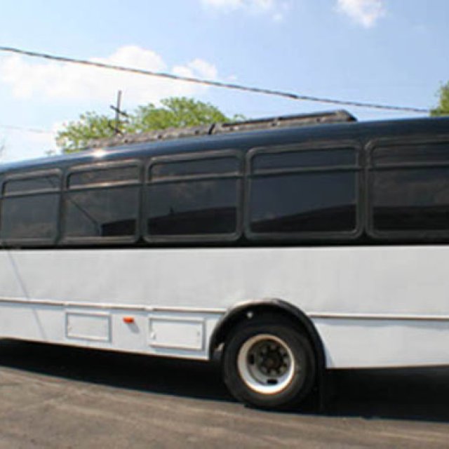 Fort Wayne Party Bus